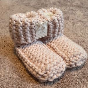 NWT Lemon slippers